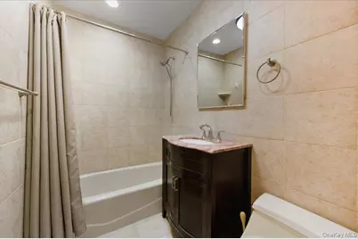 90 S Park Avenue #B2, Rockville Centre, NY 11570 - Photo 15