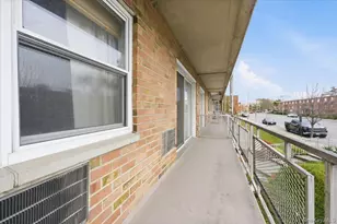 90 S Park Ave, Rockville Centre, NY 11570 - Photo 17