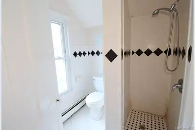 156 Oak Street, Amityville, NY 11701 - Photo 5