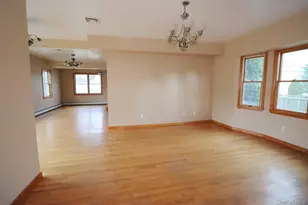 156 Oak St, Amityville, NY 11701 - Photo 21