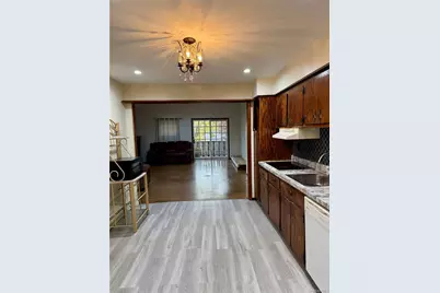 28 Urban Drive, Selden, NY 11784 - Photo 3