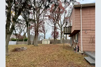 28 Urban Drive, Selden, NY 11784 - Photo 19