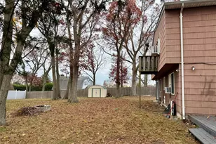 28 Urban Dr, Selden, NY 11784 - Photo 19