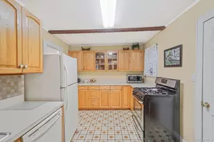 411 Harrison Dr, Centerport, NY 11721 - Photo 21