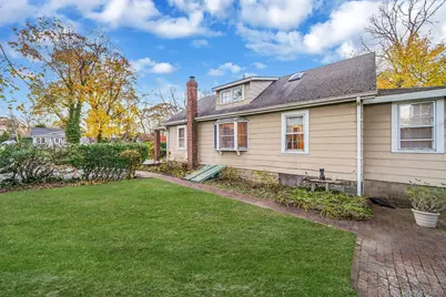 411 Harrison Drive, Centerport, NY 11721 - Photo 11