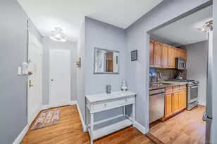 8 Terrace Cir, Great Neck, NY 11021 - Photo 3