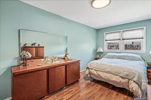 47-09 210th St, Bayside, NY 11361 - Photo 11