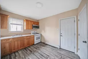 110 2nd Ave, Bay Shore, NY 11706 - Photo 9