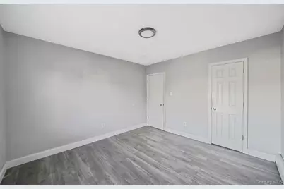 110 2nd Avenue, Bay Shore, NY 11706 - Photo 17