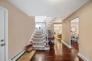 28 Cedarwood Ln, Commack, NY 11725 - Photo 11