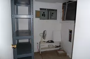 25-15 Far Rockaway Blvd, Far Rockaway, NY 11691 - Photo 11