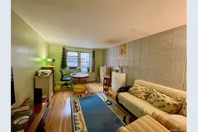 134-33 Blossom Ave Blossom Avenue #3B, Flushing, NY 11355 - Photo 3