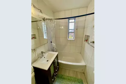 134-33 Blossom Ave Blossom Avenue #3B, Flushing, NY 11355 - Photo 7