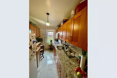 134-33 Blossom Ave Blossom Avenue #3B, Flushing, NY 11355 - Photo 5