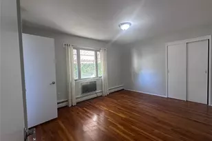 141-33 255th St, Rosedale, NY 11422 - Photo 5