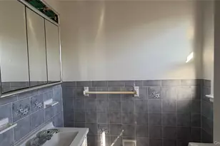 141-33 255th St, Rosedale, NY 11422 - Photo 19