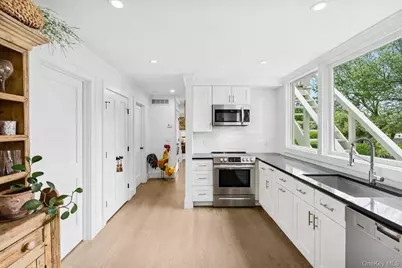 13 Willow Shade Avenue, East Quogue, NY 11942 - Photo 3