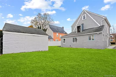 28 Cornwall Lane, Hempstead, NY 11550 - Photo 3