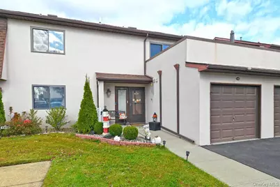 One Anchorage Way #1408, Freeport, NY 11520 - Photo 3