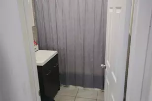 4216 Edson Ave, Bronx, NY 10466 - Photo 5