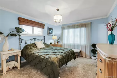 27 Abbey Lane, Plainview, NY 11803 - Photo 13