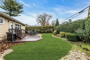 27 Abbey Ln, Plainview, NY 11803 - Photo 25