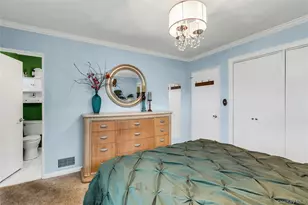 27 Abbey Ln, Plainview, NY 11803 - Photo 15