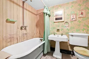 62-63 60th Dr, Maspeth, NY 11378 - Photo 25