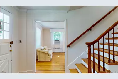 32 Biltmore Avenue, Yonkers, NY 10710 - Photo 5