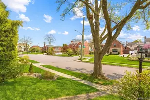 162-49 13th Ave, Whitestone, NY 11357 - Photo 3