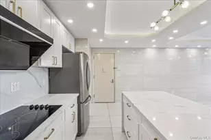 134-05 Dahlia Ave, Flushing, NY 11355 - Photo 5