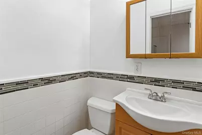 14 Bayville Avenue #4, Bayville, NY 11709 - Photo 5