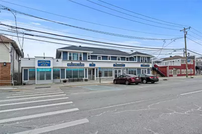 14 Bayville Avenue #4, Bayville, NY 11709 - Photo 1