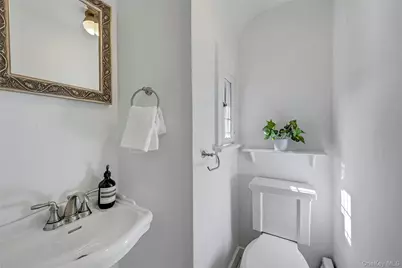 986 Plymouth Street, Pelham, NY 10803 - Photo 15