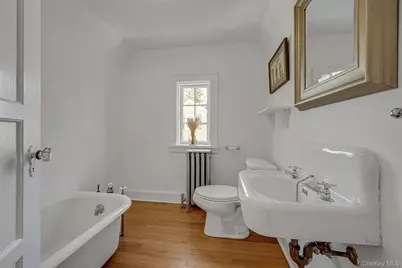986 Plymouth Street, Pelham, NY 10803 - Photo 29