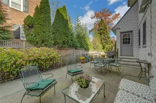 986 Plymouth St, Pelham, NY 10803 - Photo 9