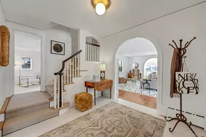 986 Plymouth Street, Pelham, NY 10803 - Photo 3