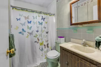 1392 Manor Lane, Bay Shore, NY 11706 - Photo 9