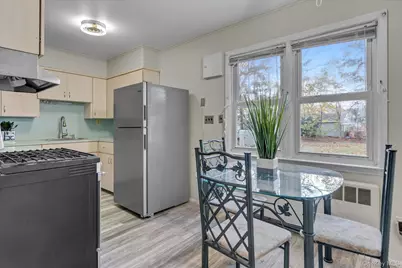 1392 Manor Lane, Bay Shore, NY 11706 - Photo 7