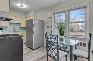 1392 Manor Ln, Bay Shore, NY 11706 - Photo 7