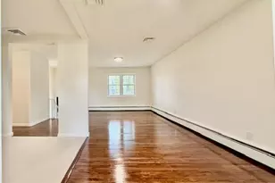 30 7th St, Holbrook, NY 11741 - Photo 5