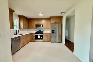 30 7th St, Holbrook, NY 11741 - Photo 9