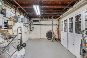 66-11 Burns St, Rego Park, NY 11374 - Photo 43