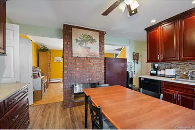 341 Red Maple Drive S, Wantagh, NY 11793 - Photo 5