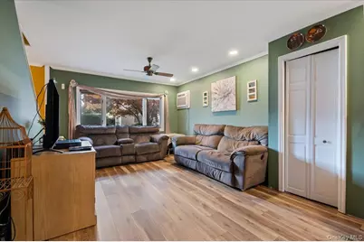 341 Red Maple Drive S, Wantagh, NY 11793 - Photo 7