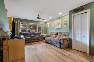 341 Red Maple Dr S, Wantagh, NY 11793 - Photo 7