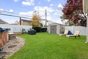 341 Red Maple Dr S, Wantagh, NY 11793 - Photo 23