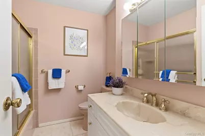 112 Cedar Shake Court, Huntington Station, NY 11746 - Photo 19