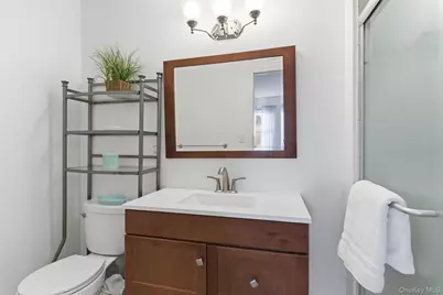 112 Cedar Shake Court, Huntington Station, NY 11746 - Photo 21