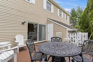 112 Cedar Shake Ct, Huntington Station, NY 11746 - Photo 23